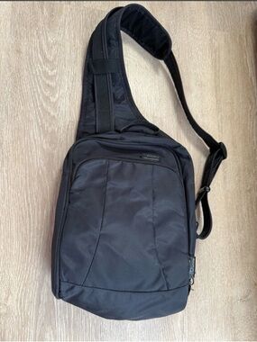 Pacsafe Metrosafe 150 GII Anti-Theft Cross Body Sling Bag - New Without Tag